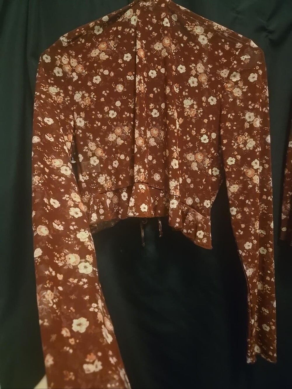 Madden Girl Burgundy Floral 2 Piece Tie Front Top Skirt Set M NWOT - Picture 7 of 8